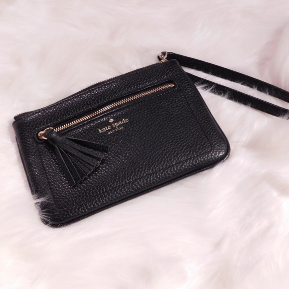 kate spade Handbags - Kate Spade Wristlet